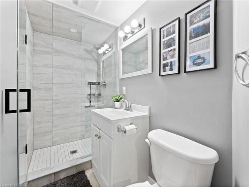 108 Warner Drive, Oakville, ON - Indoor Photo Showing Bathroom