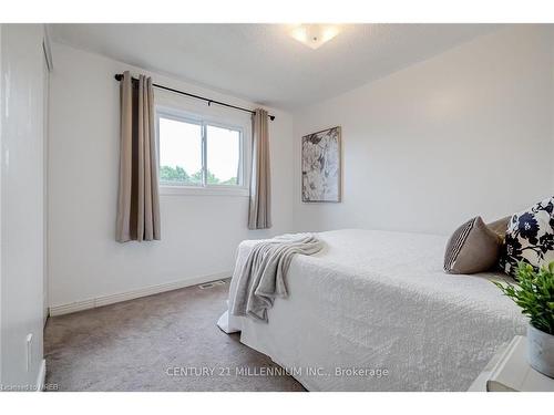 82 Ashton Crescent, Brampton, ON - Indoor Photo Showing Bedroom