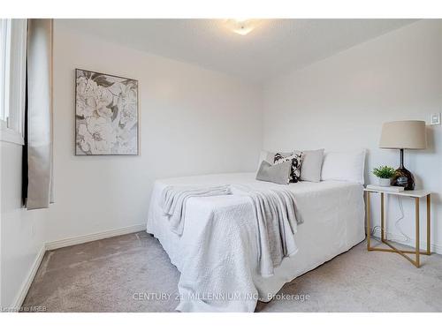 82 Ashton Crescent, Brampton, ON - Indoor Photo Showing Bedroom