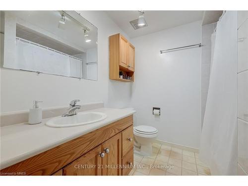 82 Ashton Crescent, Brampton, ON - Indoor Photo Showing Bathroom