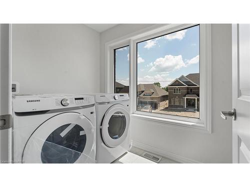 19 Mears Road Road, Paris, ON - Indoor Photo Showing Laundry Room