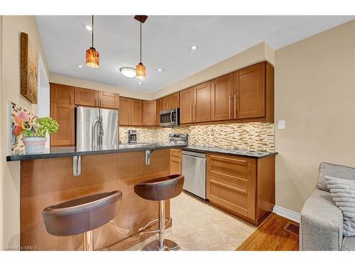 23-8305 Mclaughlin Road, Brampton, ON - Indoor Photo Showing Kitchen With Upgraded Kitchen