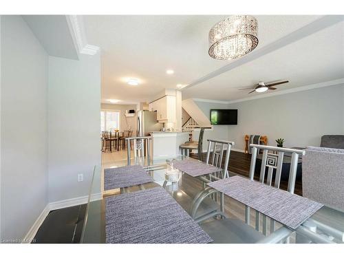 54-5662 Glen Erin Drive, Mississauga, ON - Indoor Photo Showing Dining Room