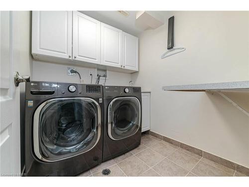 54-5662 Glen Erin Drive, Mississauga, ON - Indoor Photo Showing Laundry Room