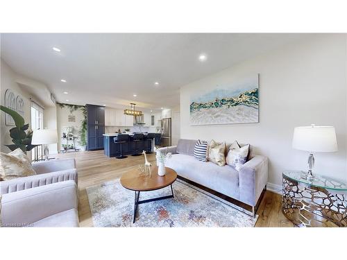 705 Mortimer Drive, Cambridge, ON - Indoor Photo Showing Living Room