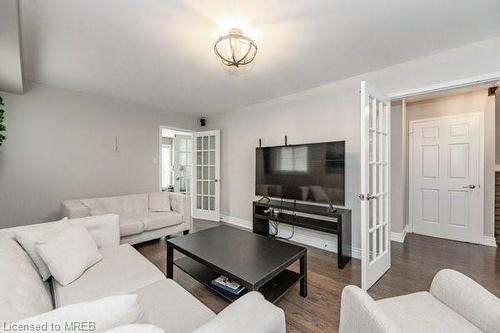 12 Hayloft Court, Brampton, ON - Indoor Photo Showing Living Room