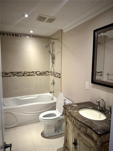 39 Willis Drive, Brampton, ON - Indoor Photo Showing Bathroom