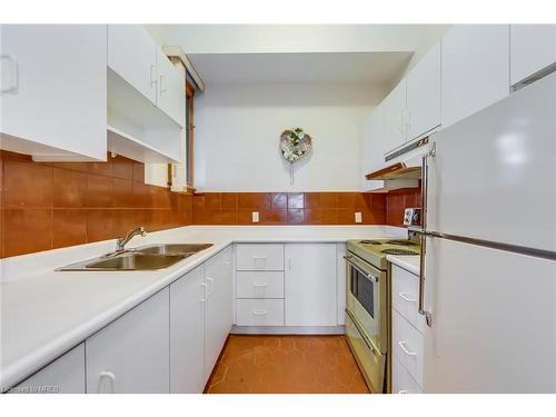 1 Farmer'S Lane, Bolton, ON - Indoor Photo Showing Kitchen With Double Sink