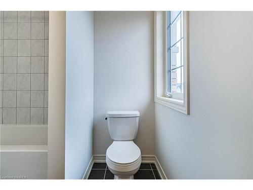 68 Gledhill Crescent, Cambridge, ON - Indoor Photo Showing Bathroom