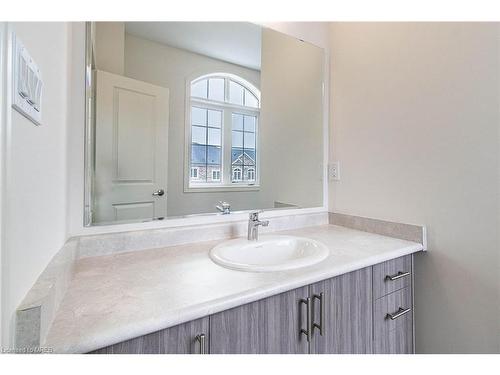 68 Gledhill Crescent, Cambridge, ON - Indoor Photo Showing Bathroom