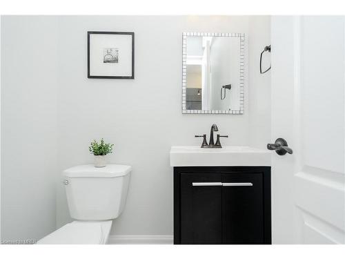 16 Mullis Crescent, Brampton, ON - Indoor Photo Showing Bathroom