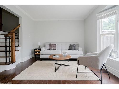 16 Mullis Crescent, Brampton, ON - Indoor Photo Showing Living Room