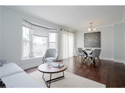 16 Mullis Crescent, Brampton, ON - Indoor Photo Showing Living Room