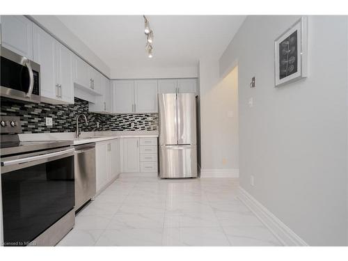 16 Mullis Crescent, Brampton, ON - Indoor Photo Showing Kitchen With Stainless Steel Kitchen