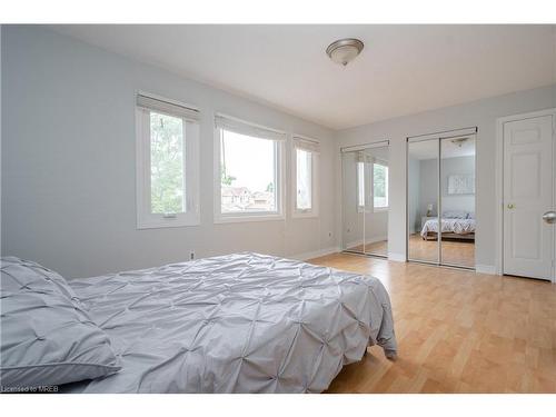 16 Mullis Crescent, Brampton, ON - Indoor Photo Showing Bedroom