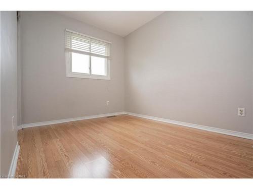 16 Mullis Crescent, Brampton, ON - Indoor Photo Showing Other Room