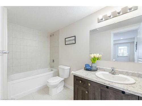 C-166 Rochefort Street, Kitchener, ON - Indoor Photo Showing Bathroom