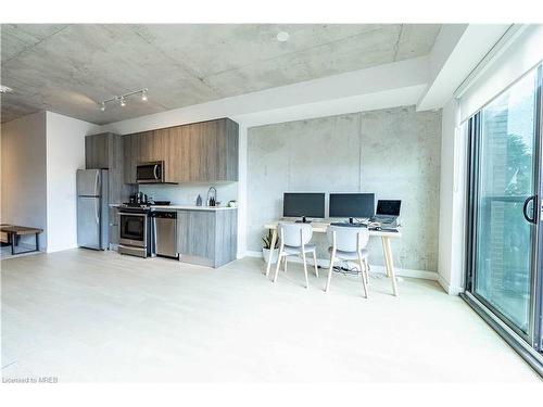 225-246 Logan Avenue, Toronto, ON - Indoor Photo Showing Kitchen