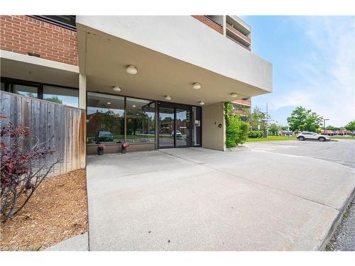 508-2301 Derry Road W, Mississauga, ON - Outdoor