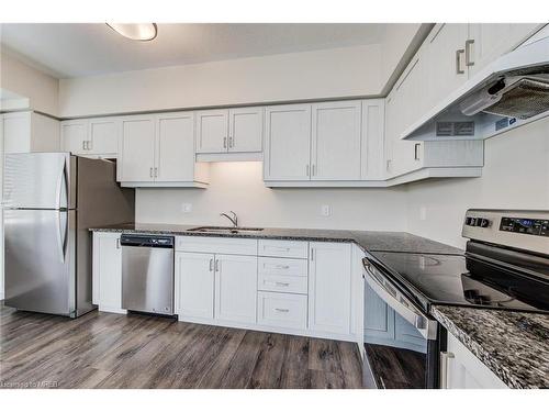 122 Seabrook Dr, Kitchener, ON - Indoor Photo Showing Kitchen With Double Sink