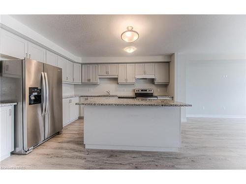 17 Valencia Avenue, Kitchener, ON - Indoor Photo Showing Kitchen