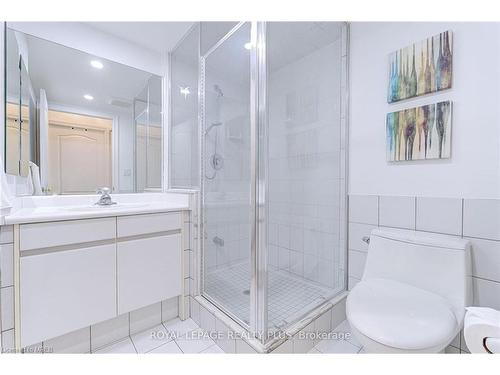 104-1 Ripley Avenue, Toronto, ON - Indoor Photo Showing Bathroom