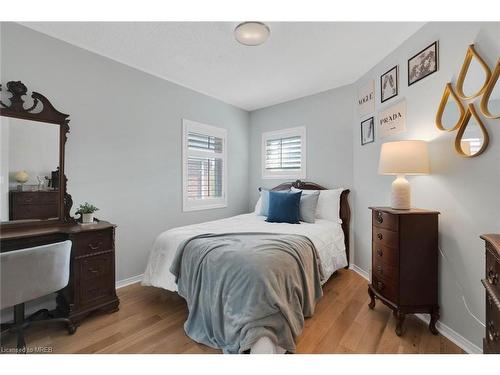2660 Devonsley Crescent, Oakville, ON - Indoor Photo Showing Bedroom