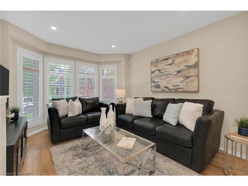 2660 Devonsley Crescent, Oakville, ON - Indoor Photo Showing Living Room