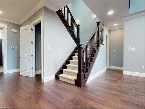 300 Deerfoot Trail, Waterloo, ON - Indoor Photo Showing Other Room