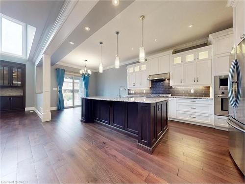 300 Deerfoot Trail, Waterloo, ON - Indoor Photo Showing Kitchen With Upgraded Kitchen