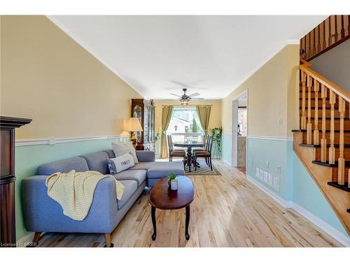 7 Springhurst Avenue, Brampton, ON - Indoor Photo Showing Living Room