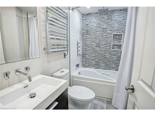 44-1060 Walden Circle, Mississauga, ON - Indoor Photo Showing Bathroom