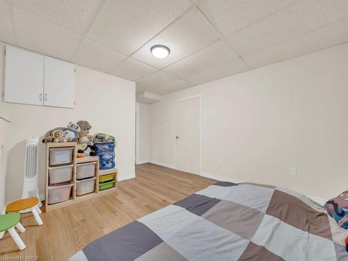 15 Cindy Avenue, Cambridge, ON - Indoor Photo Showing Bedroom