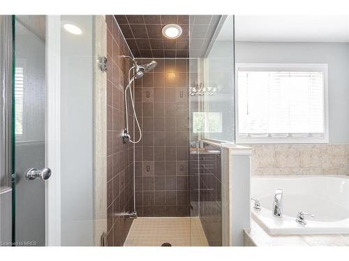 8769 Dogwood Crescent Crescent, Niagara Falls, ON - Indoor Photo Showing Bathroom