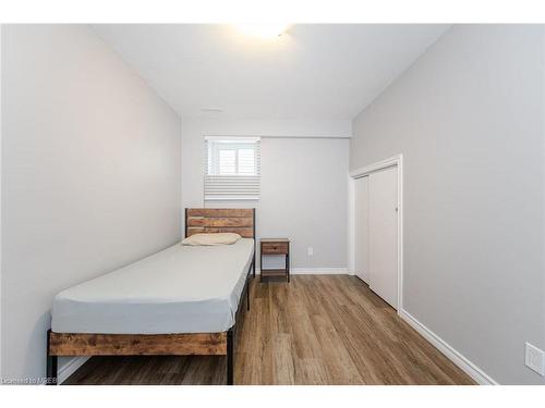 8769 Dogwood Crescent Crescent, Niagara Falls, ON - Indoor Photo Showing Bedroom