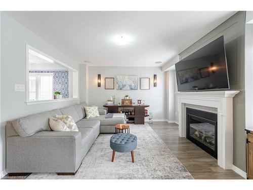 8769 Dogwood Crescent Crescent, Niagara Falls, ON - Indoor Photo Showing Living Room With Fireplace