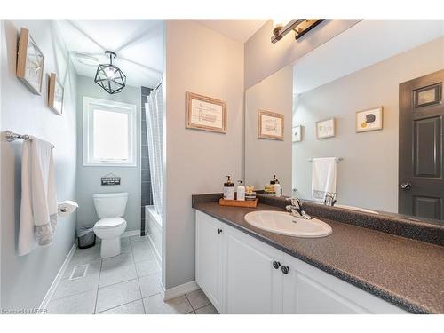 8769 Dogwood Crescent Crescent, Niagara Falls, ON - Indoor Photo Showing Bathroom