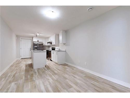 Main Level-22 Bounty Avenue, Niagara Falls, ON - Indoor Photo Showing Kitchen