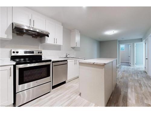 Main Level-22 Bounty Avenue, Niagara Falls, ON - Indoor Photo Showing Kitchen