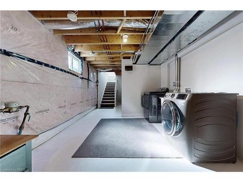 Main Level-22 Bounty Avenue, Niagara Falls, ON - Indoor Photo Showing Laundry Room