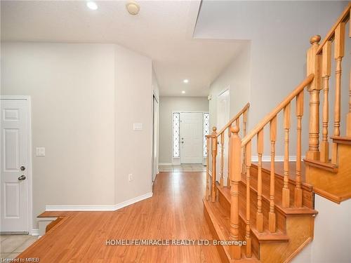 6154 Rowers Crescent, Mississauga, ON - Indoor Photo Showing Other Room