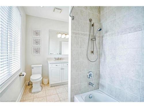 645 Canyon Street, Mississauga, ON - Indoor Photo Showing Bathroom