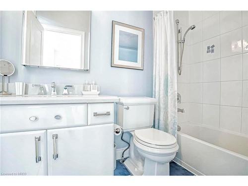 645 Canyon Street, Mississauga, ON - Indoor Photo Showing Bathroom