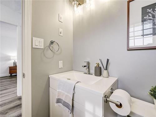 23 Beaverton Drive, Hamilton, ON - Indoor Photo Showing Laundry Room