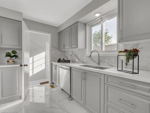 68 Stroud Crescent, London, ON - Indoor Photo Showing Kitchen With Double Sink