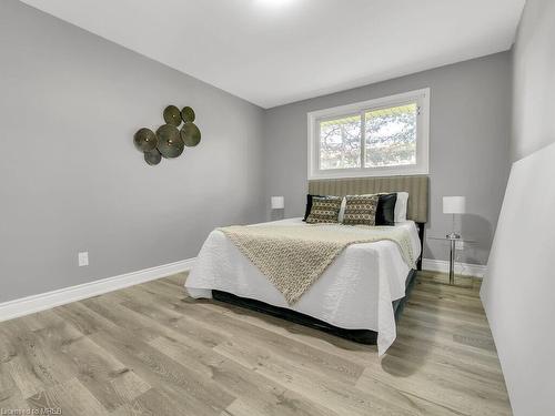 68 Stroud Crescent, London, ON - Indoor Photo Showing Bedroom