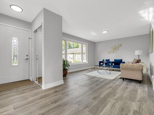 68 Stroud Crescent, London, ON - Indoor