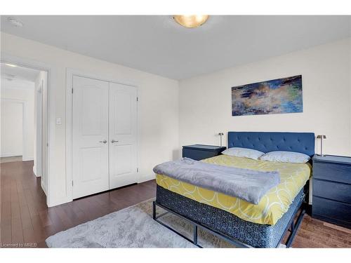 17 Lagoon Avenue, Hamilton, ON - Indoor Photo Showing Bedroom