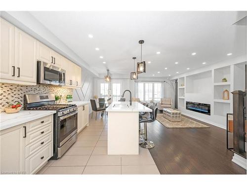 80 Pagebrook Crescent, Hamilton, ON - Indoor Photo Showing Kitchen With Upgraded Kitchen