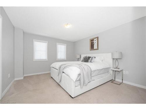 80 Pagebrook Crescent, Hamilton, ON - Indoor Photo Showing Bedroom